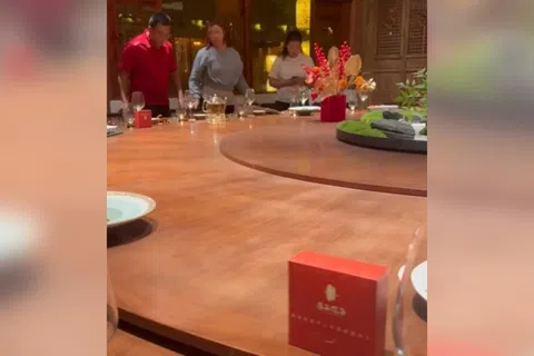 郑小姐称当时被带去参加各种饭局（图）和商务晚宴，并在其中一场活动看到本地艺人。（受访者提供）