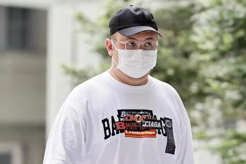 被告方文达面对12项包括失信和鲁莽行为危害他人生命安全的控状，他承认其中五项。（海峡时报）