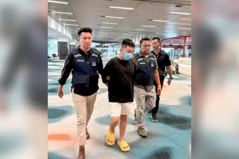被告周思达今年3月被柬埔寨当地执法部门逮捕后，于4月10日遣返回新加坡。（档案照片）
