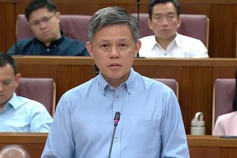 公共服务统筹部长兼国防部长陈振声星期二（9月8日）就政治职务薪金检讨发表部长声明，解释政府为何选择在此时调整薪金。（gov.sg视频截图）