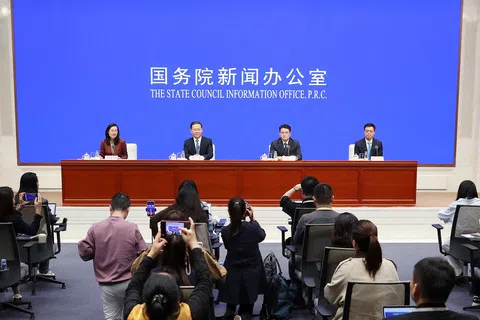 中国国务院新闻办公室星期六（10月10日）举行新闻发布会，人力资源社会保障部官员介绍推进就业和社会保障有关情况。（取自中国国务院新闻办公室网站）