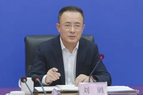 6月刚刚走马上任的山西省忻州市长刘鹓，9月初被曝20年前驾驶公务车逆行酿成一死六伤惨剧后，上周五（9月25日）官宣辞去市长职务，在任时长不足百日。（互联网）