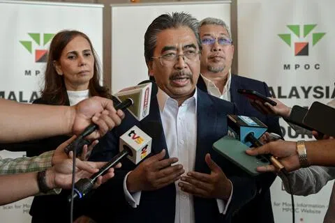 委任企合部长 传安华周三改组内阁