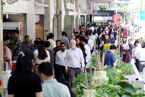 人力部在报告中指出，总体而言，今年第二季企业在招聘、薪资和裁员方面的预期有所改善，显示劳动力需求保持韧性。（何家俊摄）