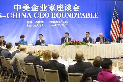 2015年9月23日，中国国家主席习近平在西雅图出席中美企业家座谈会。（新华网）