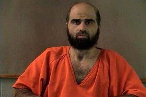 美军定于12月3日对前陆军精神科医生哈桑（Nidal Hasan）执行枪决。哈桑2009年赴阿富汗服役前，在胡德堡军事基地枪杀13人，军事陪审团2013年8月判处他死刑。（路透社档案照片）