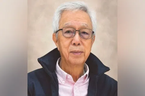 曾两次当选原丰加集选区议员的陈冠立，星期一（8月17日）逝世，享寿86岁。他在2001年大选前宣布引退，过后从商。（取自讣告）