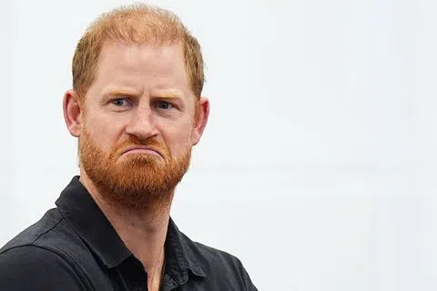 英国哈里王子日前在一个网上节目上，分享自己面对丧母之痛和王室压力的经历。（法新社）