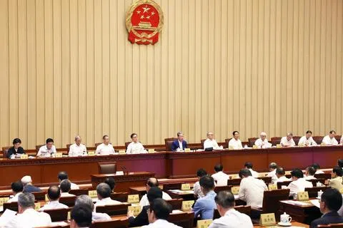 中国全国人大常委会会议8月28日闭幕，决定免去张又侠的中华人民共和国中央军事委员会副主席职务，以及刘振立的国家中央军委委员职务。图为闭幕会现场。（新华社）