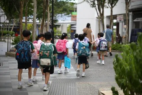 教育部正检讨小一报名框架，确保小学为不同背景的孩子开放，促进社会融合。（海峡时报）