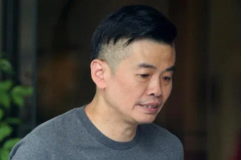 被告王收贵涉嫌串谋伪造文件和失信1580元，并在宣誓书作伪证。他星期五被判坐牢10年又六个月。（档案照片）