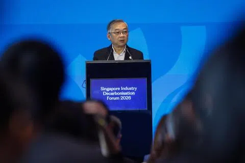 副总理兼能源贸工部长（贸易）颜金勇10月23日说，目前新加坡工业占全国碳排放的约65%，降低工业排放对实现新加坡的气候目标至关重要。（海峡时报）