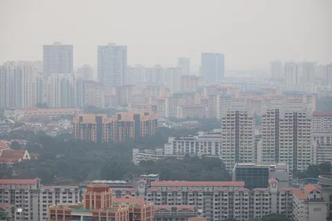 国家环境局的数据显示，截至星期天（9月20日）早上8时，全国一小时PM2.5悬浮颗粒浓度介于每立方米19微克至37微克，处于普通水平；24小时的PSI则介于84至123，属于中等至不健康范围。（梁麒麟摄）