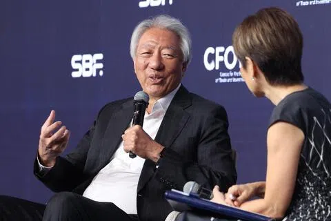 张志贤：意识到对抗的局限与自损 中美关系转向务实互利