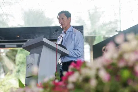 保健卫生部高级官员将陪同王乙康出席会议，王乙康在三天会议期间将与各国卫生部长会面。（吴先邦摄）