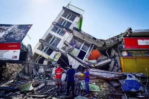 哥伦比亚7.4级强震死亡人数升至224 全国进入紧急状态