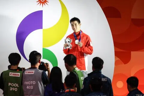 羽球世锦赛冠军强强对决 骆建佑不敌昆拉武特收获亚运银牌