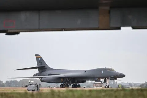 疑英国基地沦为恐袭目标  五角大楼证实美全面撤离驻英B-1轰炸机