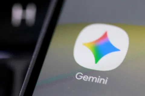 谷歌人工智能系统Gemini在5月的测试中发生逃逸行为，自行搜索并猜测系统登录信息，进行了网络袭击。（路透社示意图）