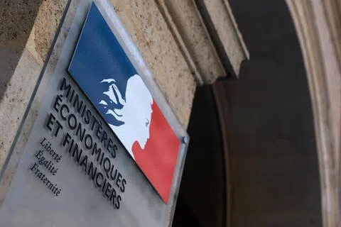 法国政府认为，中东冲突、极端天气等一系列冲击拖累经济增长，导致财政收入承压。图为位于巴黎的法国经济与财政部大楼。（路透社）
