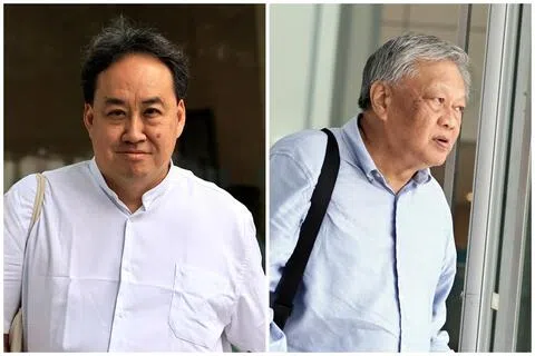 主控官指出，梁实轩（右）没有每天与林鼎（左）保持联系，林鼎原定报到当天也没联系对方，直到调查官联系梁实轩，他才采取行动。（档案照片、海峡时报）