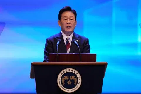 李在明原本希望通过内阁换血扭转房地产政策引发的民意颓势，但新部长人选却成为新的争议焦点。（路透社档案照片）