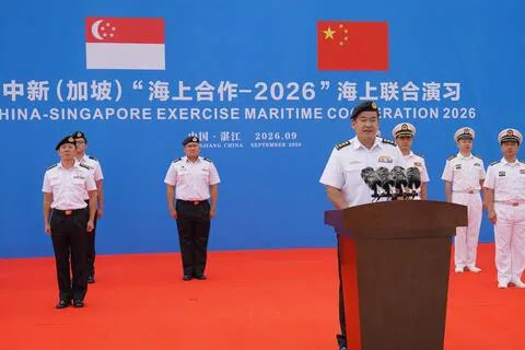 新加坡海军舰队副司令黄炎明上校星期六（9月5日）在新中海事合作联演的开幕仪式上，发表讲话。（国防部提供）