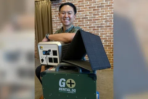 由影视业起家的白谨维（38岁），开发移动储能系统，自创公司以太阳能取代柴油发电机。事业起步后，他发起Power to Empower计划，捐赠附太阳能板的小型移动储能系统，把电力带给偏远山区人家。（邝瑜慧摄）