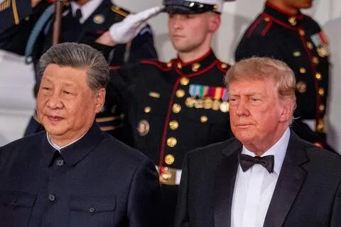 特朗普（右）星期四（9月24日）在社媒发文说，他与习近平的会晤对美中双方而言都富有成效。（彭博社）