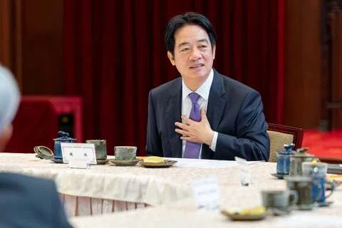 台湾总统赖清德星期三（9月2日）称，明年度整体国防预算将首度突破1万亿元新台币（402亿新元），持续超过台湾生产总值（GDP）的百分之三。（赖清德脸书）