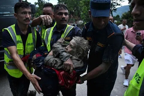 尼泊尔洪灾死亡人数升至469 约30国逾1400人失联