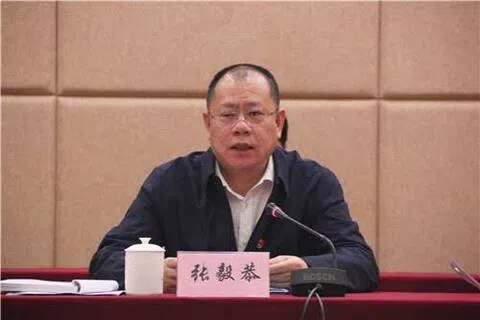 中共福建省泉州市委书记张毅恭星期五（8月7日）被官宣落马。此前，这名福建本土干部曾在厦门副市长任上因督察整改不力，涉大量生活污水直排问题，2021年被给予政务警告处分。（互联网）