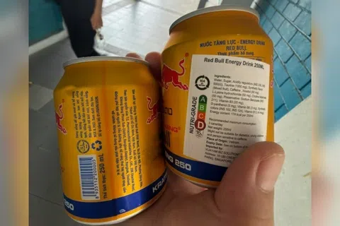 张先生指瓶罐上贴有BCRS标志，但没有新条码。（受访者提供）