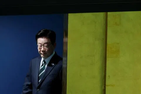 李在明9月24日在X平台说：“韩国接收朝鲜战俘是一个高度敏感的问题，可能会对外交、国家安全以及朝鲜半岛局势产生重大影响。”（路透社）