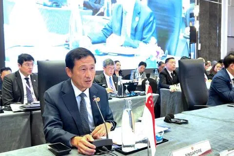 王乙康星期四（9月10日）在马来西亚吉隆坡举行的第17届亚细安卫生部长会议上致辞时说，不可忽视这三种“疫情”对公共卫生带来的影响。（保健卫生部提供）