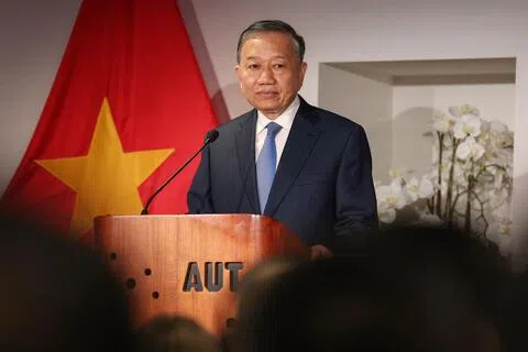 越南国家主席苏林今年8月访问新西兰期间，在奥克兰理工大学发表讲话。（法新社）