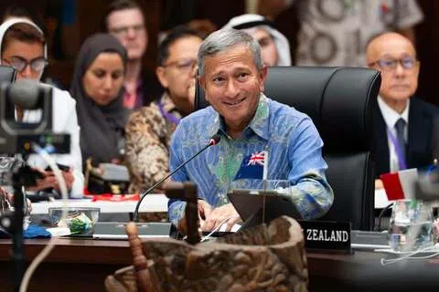 外交部长维文医生星期一（8月31日）访问太平洋岛国帕劳的科罗尔两天，出席第55届太平洋岛国论坛领导人会议，并于星期二（9月1日）在领导人与对话伙伴对话会上发言。（取自维文脸书）