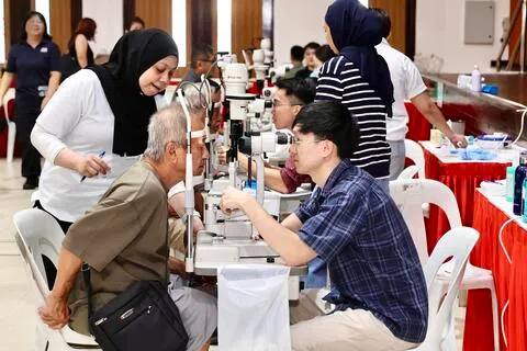 配合世界视觉日 逾400名友诺士居民获免费眼科检查