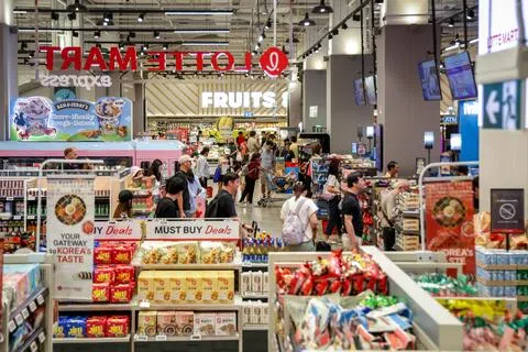 新加坡7月份零售销售额同比增1.5% 1月以来最低