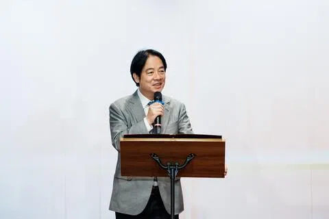 台湾总统赖清德上星期六（5日）在全台律师联合会律师节晚宴致词时指中国大陆除了对台湾文攻武吓、统战渗透外，“在国际上也错误诠释联合国大会第2758号决议，声称台湾是中华人民共和国的一部分”。（取自台湾总统府官网）