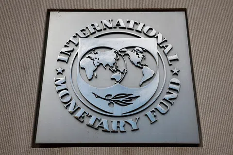 国际货币基金组织（IMF）说，美伊战事对世界经济产生影响，有一些国家未能从AI投资热潮中受益，同时又受到能源冲击的严重影响，而且政策缓冲空间有限。（路透社）