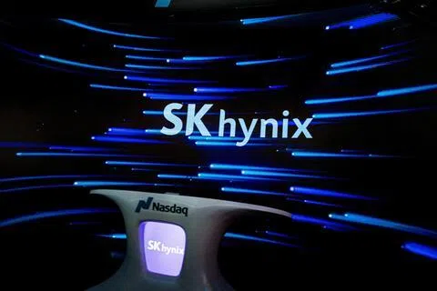 公司星期二（7月28日）在首尔股市下挫15%后继续走低，星期三（29日）一度下跌接近20%。（路透社）