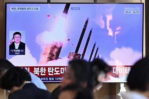 朝鲜一天两射短程弹道导弹 间隔三小时发射方式罕见