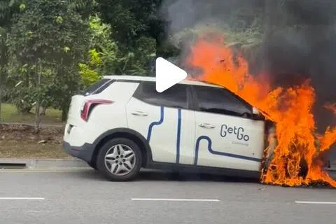 这起火患发生在星期二（8月25日）中午约12时，地点是罗尼大道。（小红书视频截图）
