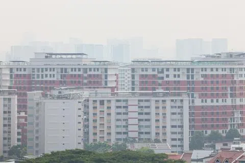 受东南风或南风的影响，烟霾可能飘向新加坡，预计我国未来24小时PSI将处于中等至不健康水平的偏低范围。（林明顺摄）
