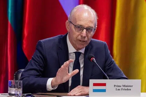 卢森堡首相弗里登（Luc Frieden）此次访新，体现新加坡和卢森堡之间的友好关系。（法新社）
