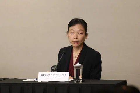 人力部代部长兼数码发展及新闻部高级政务部长刘洁敏在记者会上说，烟霾不仅影响户外工作者，也可能打乱员工的家庭安排，例如孩子生病、家中长辈需要照顾，或学校改为居家学习。（关俊威摄）
