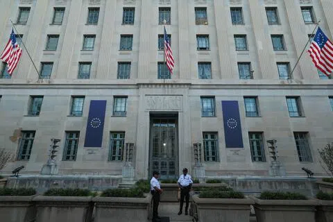 美国司法部8月28日发布修改声明说，美国参议院、联邦储备局、美国国家航空航天局等机构，是中国政府支持黑客组织QTFY的锁定目标。（法新社）