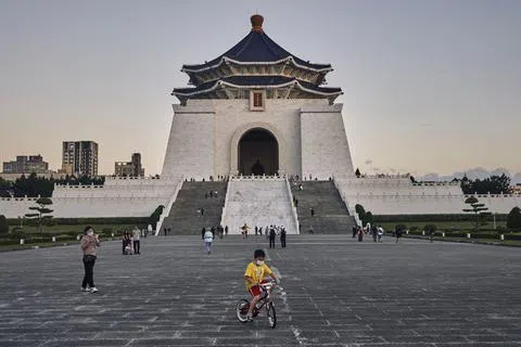 台湾将在明年1月13日举行总统和立委选举。图为位于台北、原名中正广场的自由广场。（彭博社）