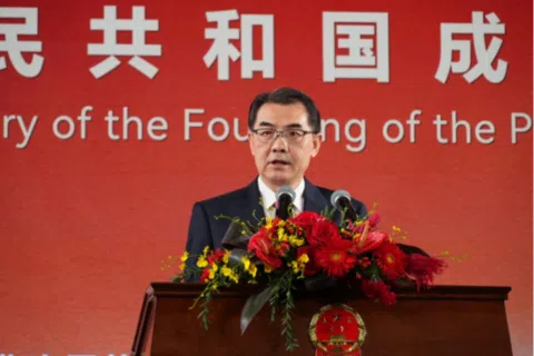中国驻日本大使馆星期四（9月24日）在东京新大谷饭店举行庆祝中华人民共和国成立76周年招待会，驻日大使吴江浩会上致辞。（中国驻日大使馆微信公号）